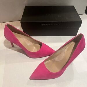 Hot Pink Banana Republic suede heel, size: 7.5